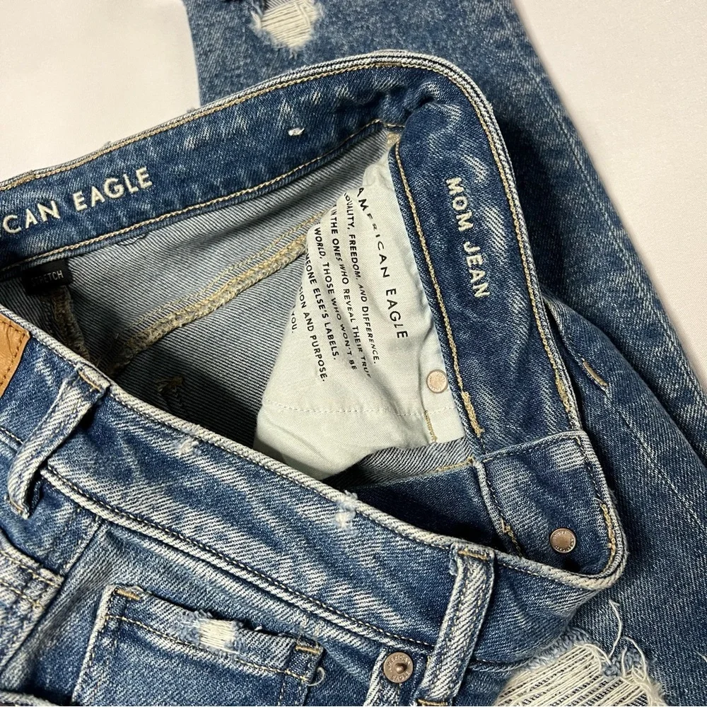 American Eagle Mom Jeans Front and Back Ripped Size 4 - Picture 10 of 11